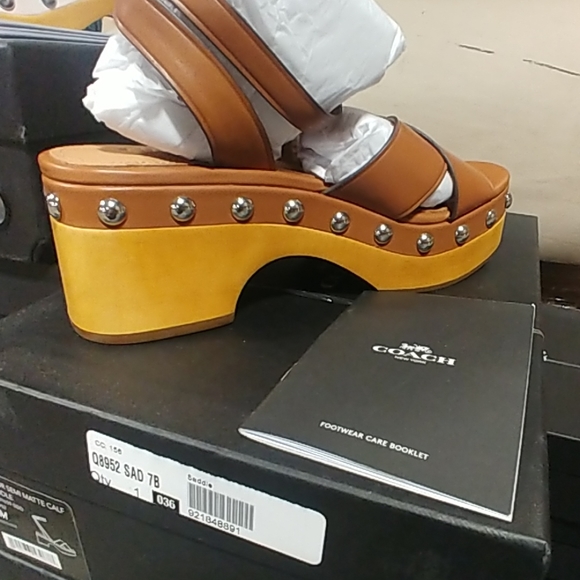 Coach Astor shoes - Picture 2 of 3